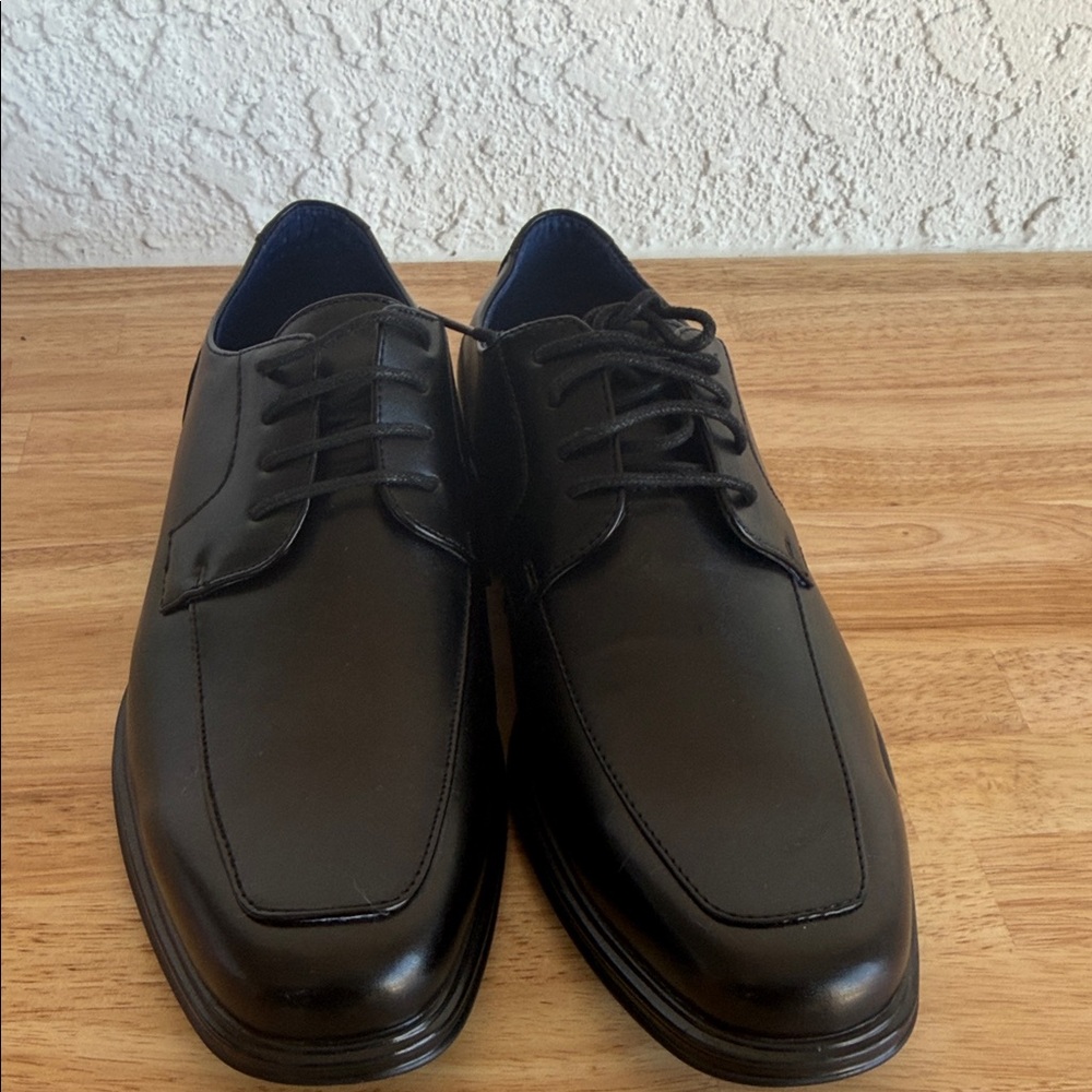 Perry Ellis Men’s Black Dress Shoes